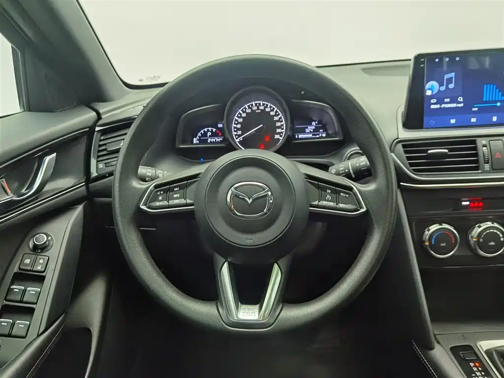 Mazda CX-4 2021 2.0L automatic two-wheel drive Blue Sky Vitality Edition купить на сайте DeffCars