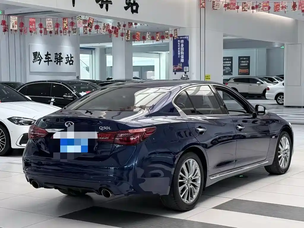 Infiniti Q50L 2018 2.0T Comfort Edition National VI купить на сайте DeffCars