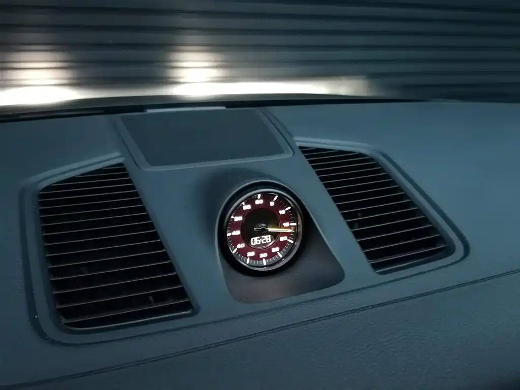 Cayenne New Energy 2023 Cayenne E-Hybrid 2.0T купить на сайте DeffCars