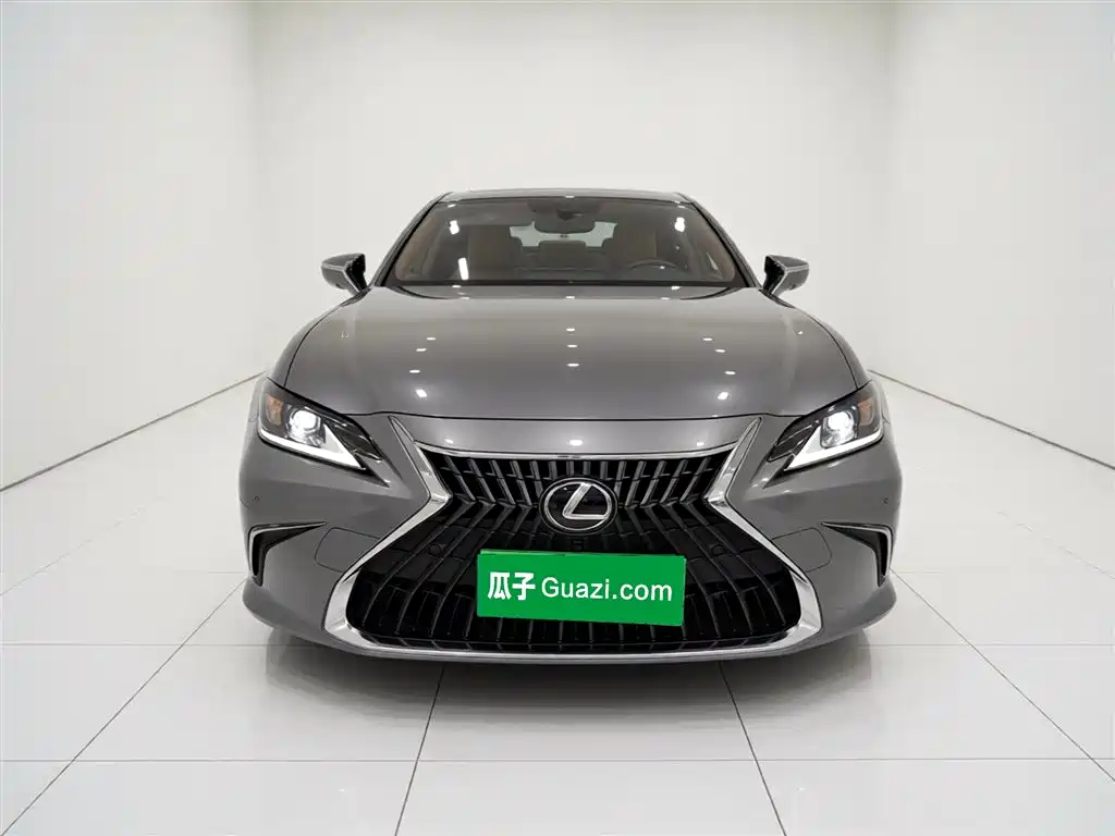 Lexus ES 2022 200 Excellence Edition купить на сайте DeffCars