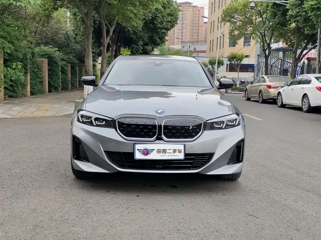 BMW i3 2024 eDrive 40L Night Package купить на сайте DeffCars