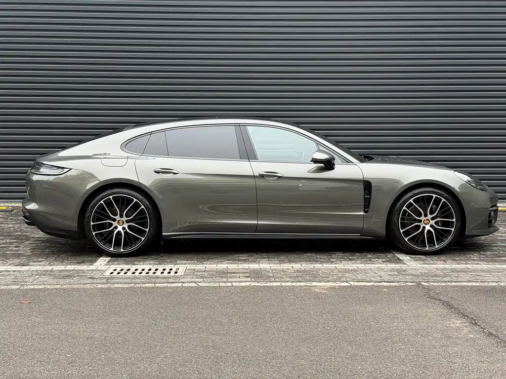 Panamera 2023 Panamera Executive Extended Platinum Edition 2.9T купить на сайте DeffCars