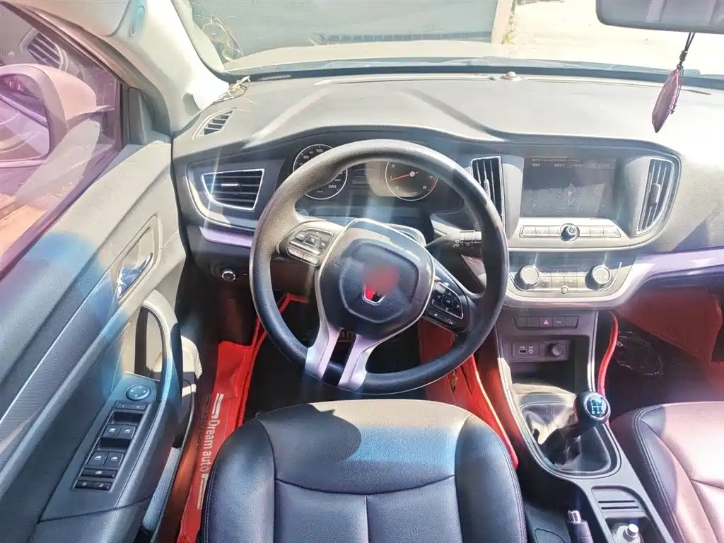 Roewe 360 ​​2018 PLUS 1.5L Manual Exclusive Edition купить на сайте DeffCars