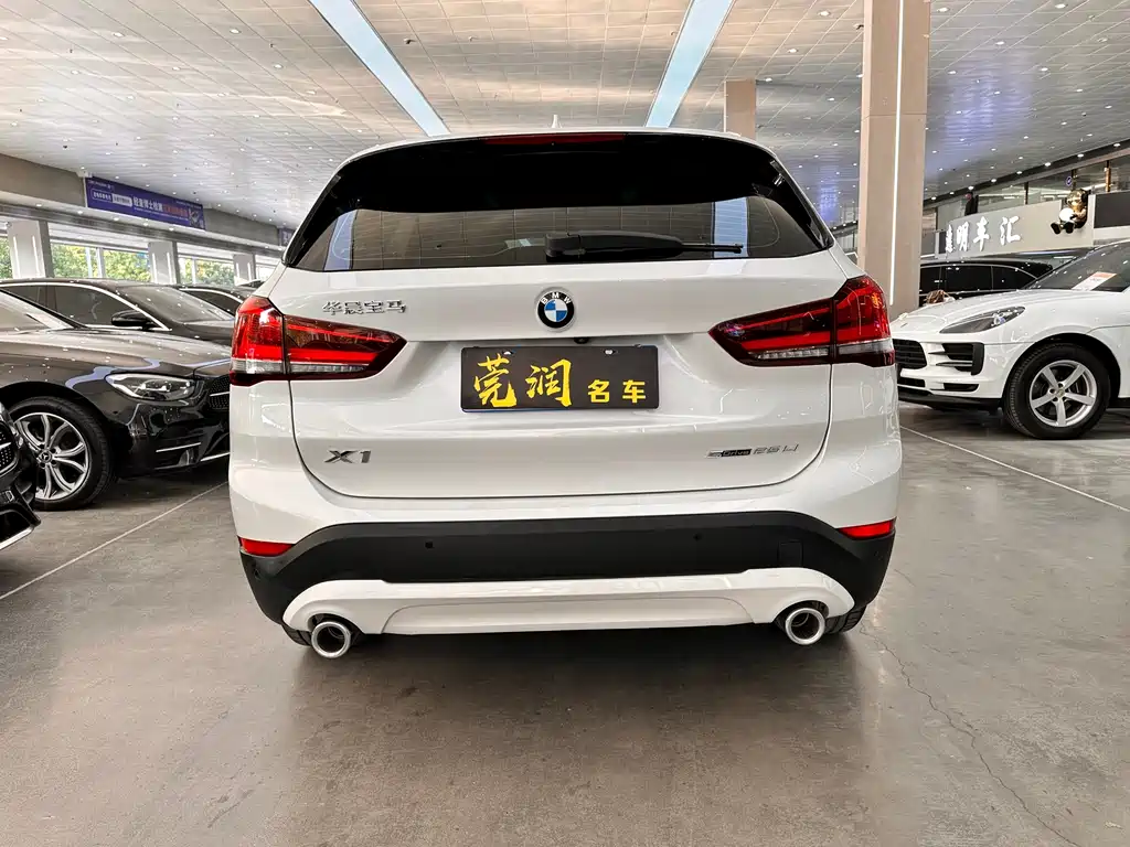 BMW X1 2022 sDrive25Li Leading Model купить на сайте DeffCars