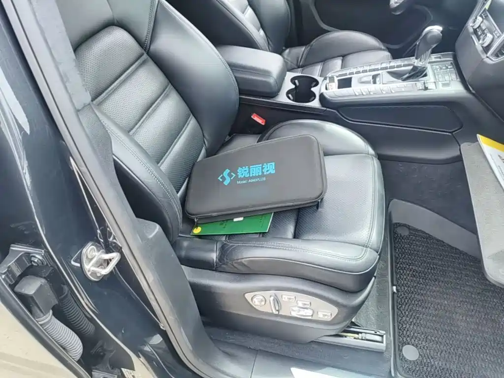 Macan 2017 Macan Turbo 3.6T купить на сайте DeffCars