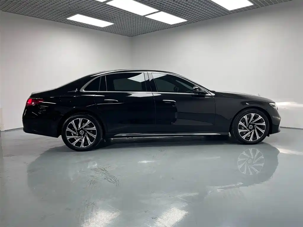 Mercedes-Benz E-Class 2024 E 300 L Luxury Model купить на сайте DeffCars