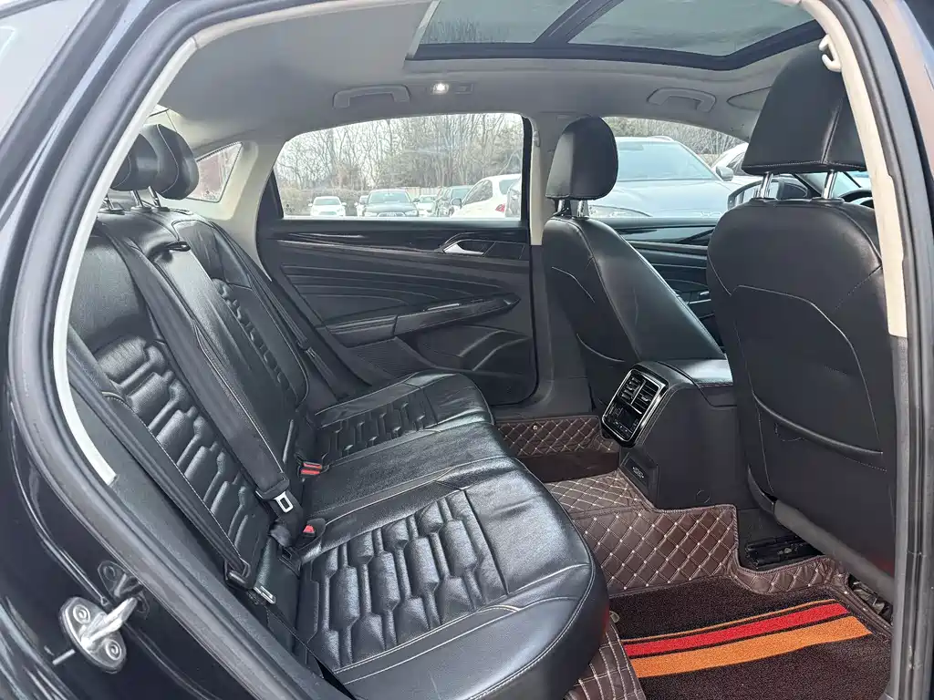 Passat 2019 330TSI Elite Edition National VI купить на сайте DeffCars