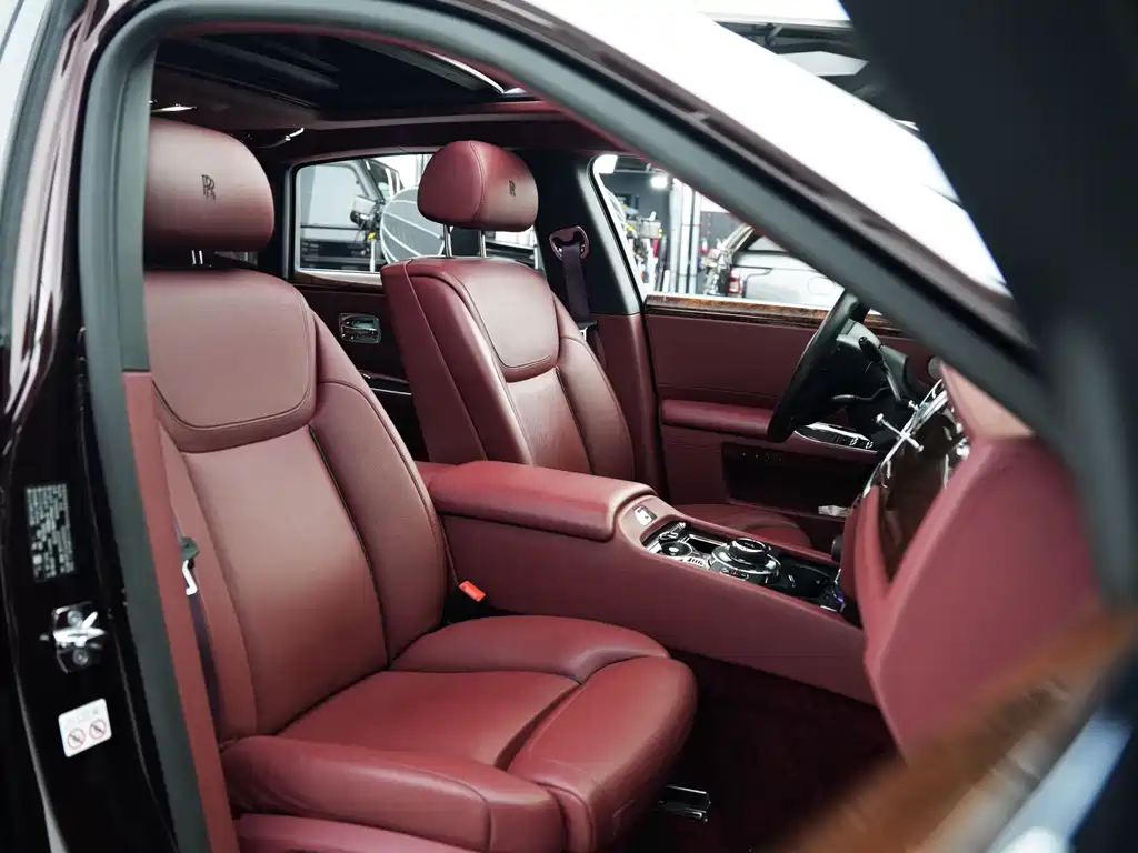 Ghost 2018 6.6T long wheelbase version купить на сайте DeffCars