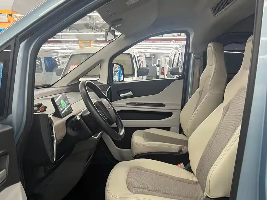 Cross Starlight EV 2025 350km luxury version 9 seats 50.23kWh купить на сайте DeffCars