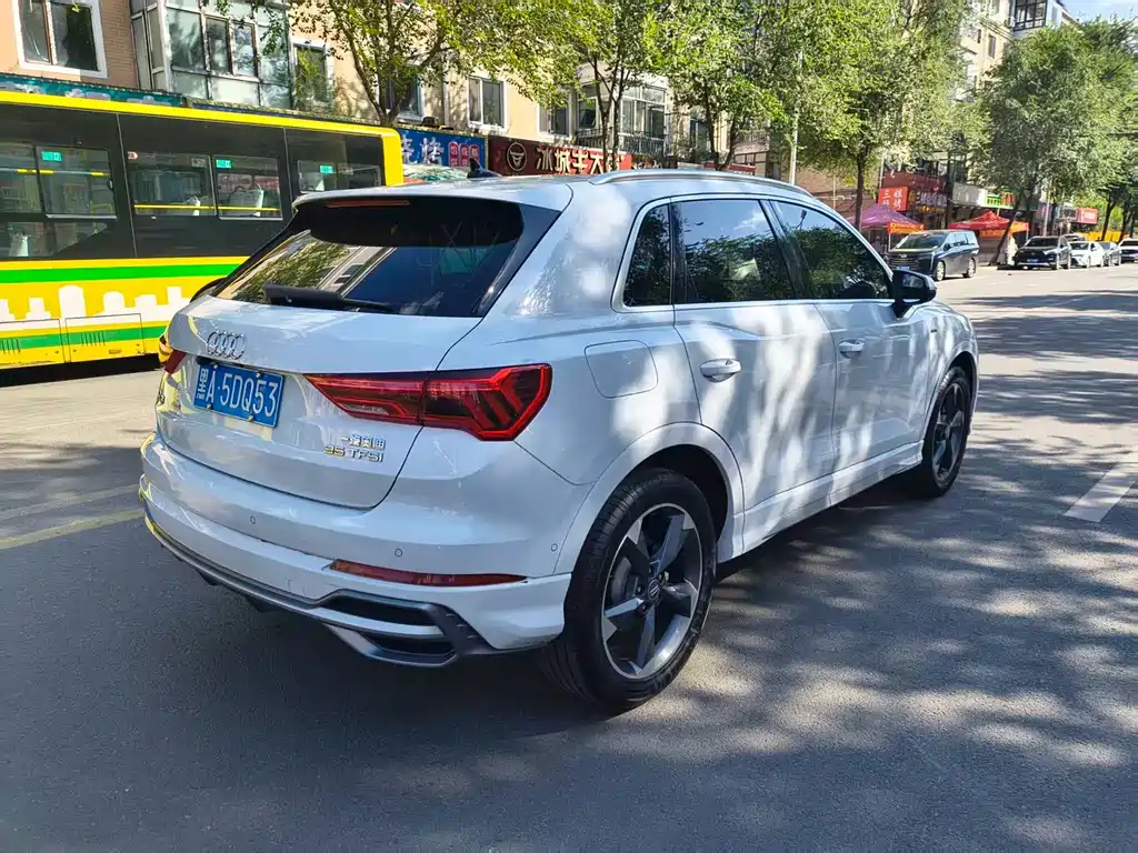 Audi Q3 2021 35 TFSI Fashionable and Dynamic купить на сайте DeffCars