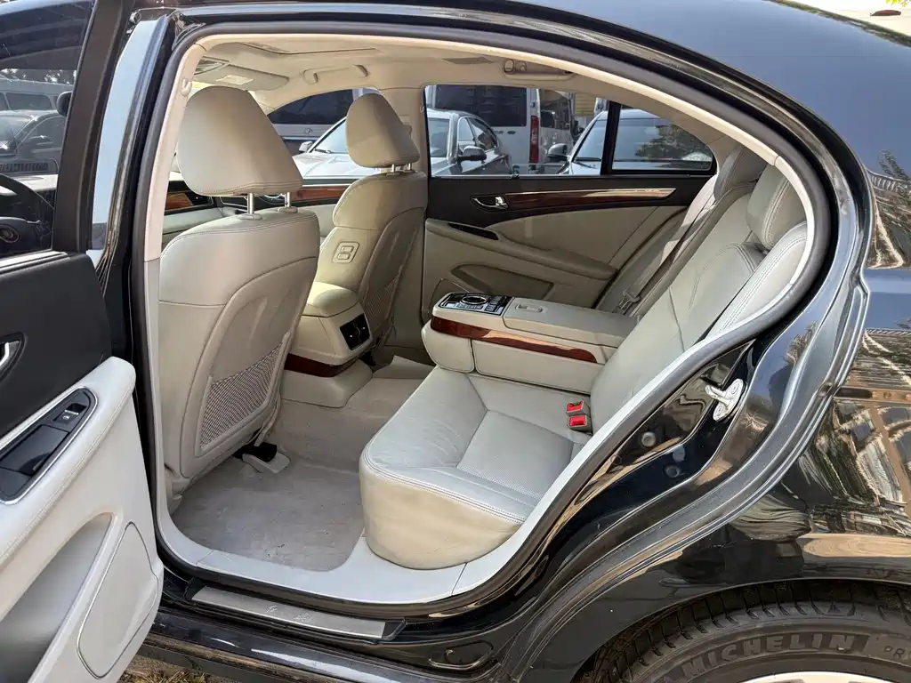 Hongqi H7 2015 2.0T luxury model купить на сайте DeffCars