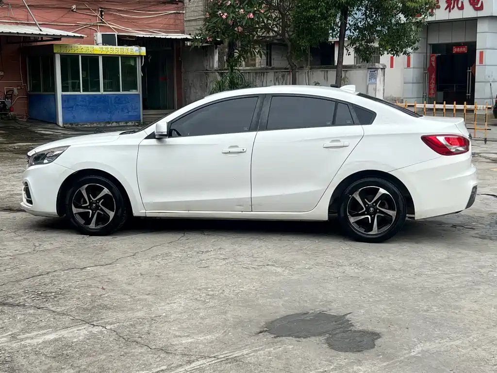 Familia 2017 1.6L manual luxury model купить на сайте DeffCars