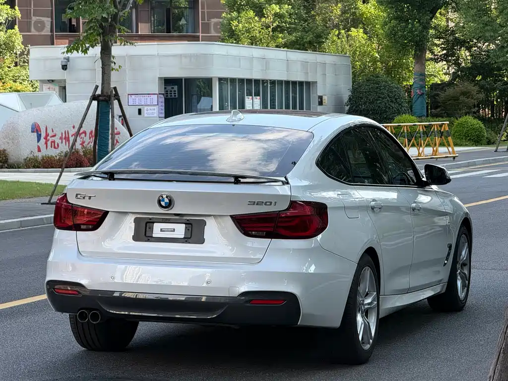 BMW 3 Series GT 2019 320i M Sports Package купить на сайте DeffCars