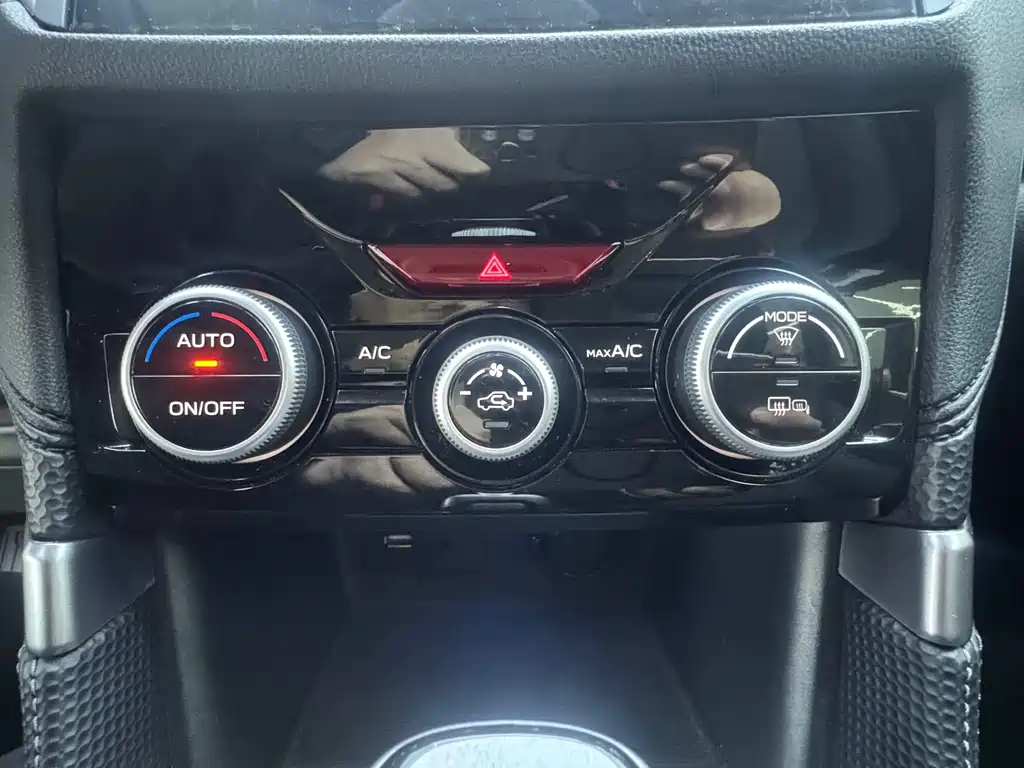 Forester 2022 2.0i AWD Deluxe Edition EyeSight купить на сайте DeffCars