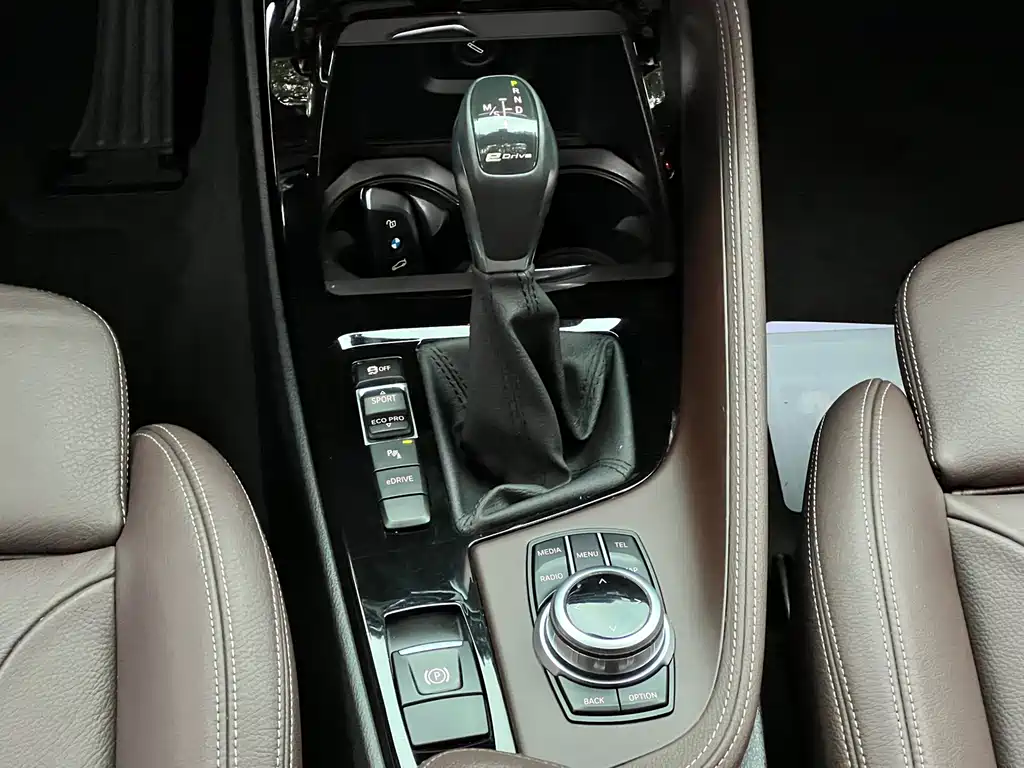 BMW X1 New Energy 2018 xDrive25Le Luxury Model купить на сайте DeffCars