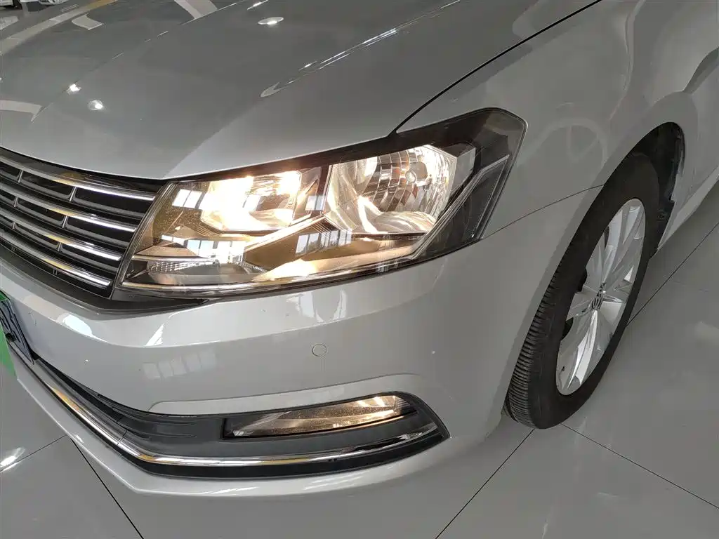 Lavida 2017 1.6L automatic comfort version купить на сайте DeffCars