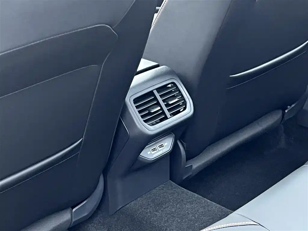 Bora 2025 facelift 200TSI DSG Yuexing Navigation Edition купить на сайте DeffCars