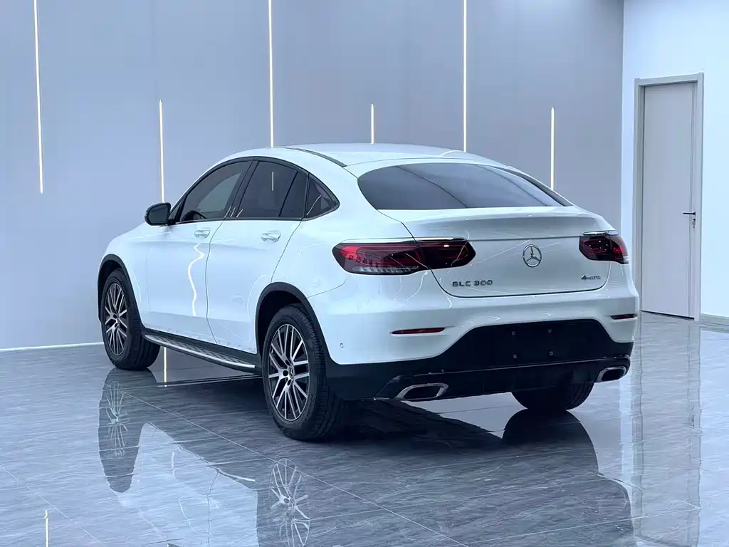 Mercedes-Benz GLC Coupe 2021 GLC 300 4MATIC Coupe SUV купить на сайте DeffCars