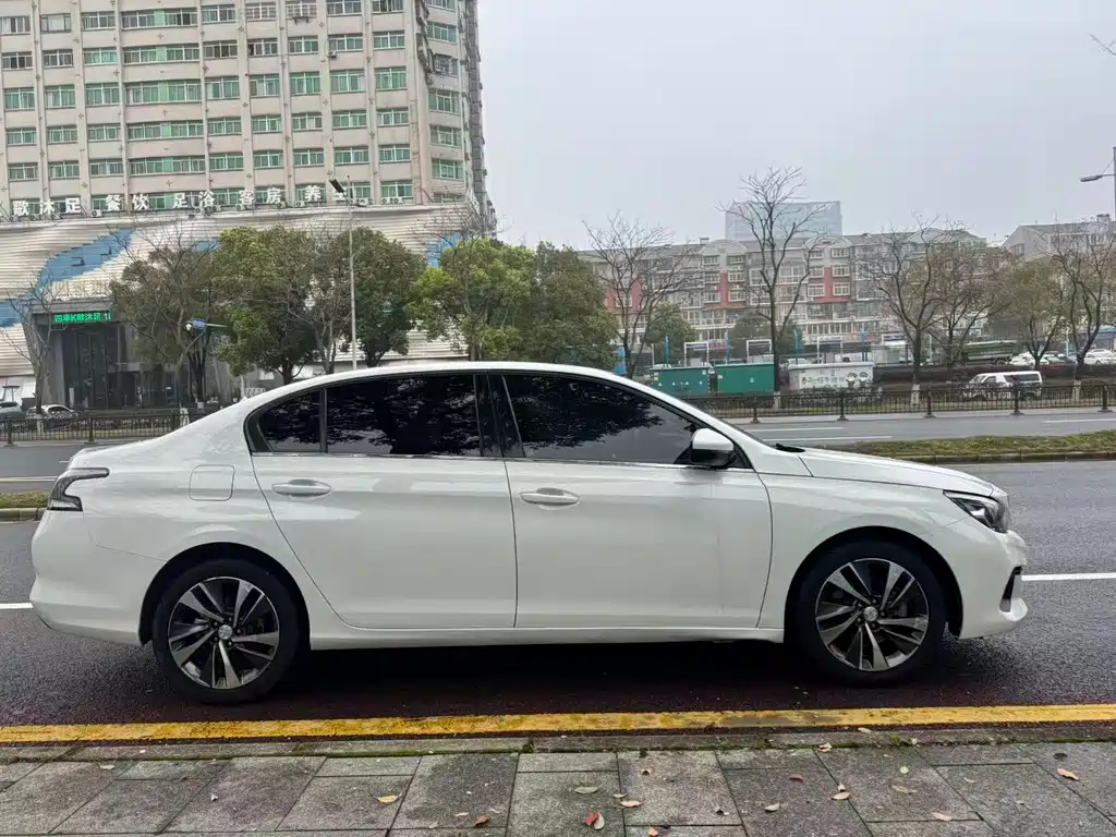 Peugeot 408 2020 360THP 10th Anniversary Premium Edition купить на сайте DeffCars
