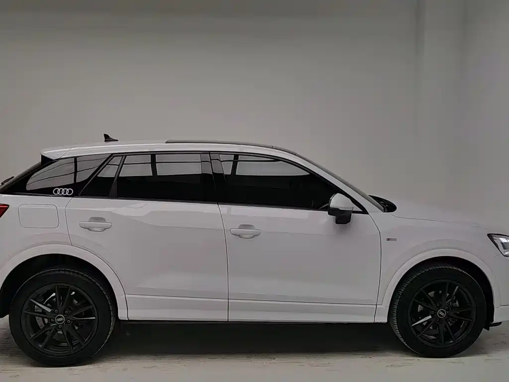 Audi Q2L 2022 35 TFSI aggressive and dynamic model купить на сайте DeffCars