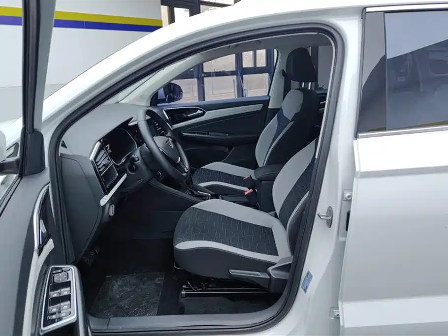 Jetta VS7 2023 280TSI automatic aggressive version купить на сайте DeffCars