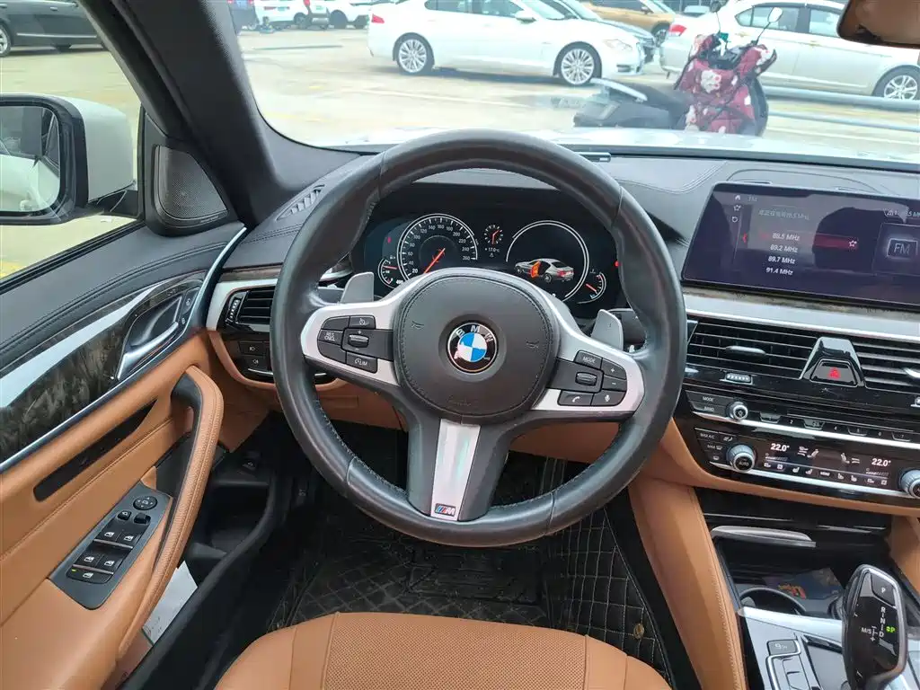 BMW 5 Series 2018 530Li Exclusive M Sports Package купить на сайте DeffCars