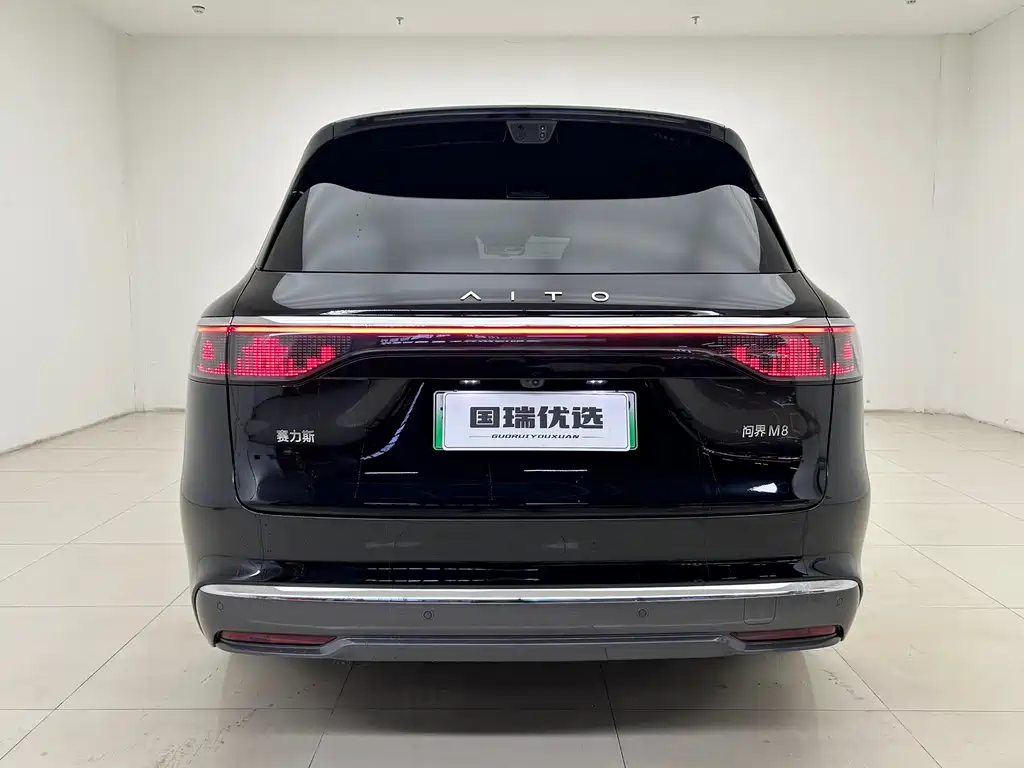 Wenjie M8 2025 extended range Max+ version 53.4kWh 6-seater version 192-line lidar) купить на сайте DeffCars