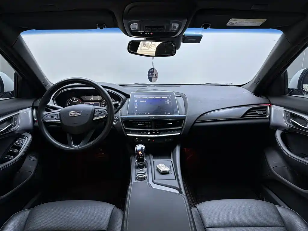 Cadillac CT5 2021 facelift 28T luxury model купить на сайте DeffCars