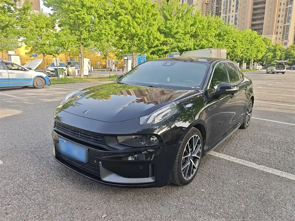 Lynk & Co 03 2021 1.5TD DCT Champion Edition купить на сайте DeffCars