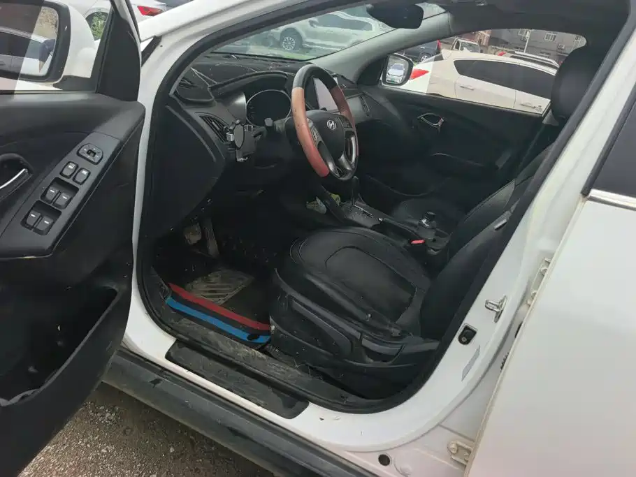 Beijing Hyundai ix35 2015 2.0L automatic two-wheel drive comfort model National V купить на сайте DeffCars