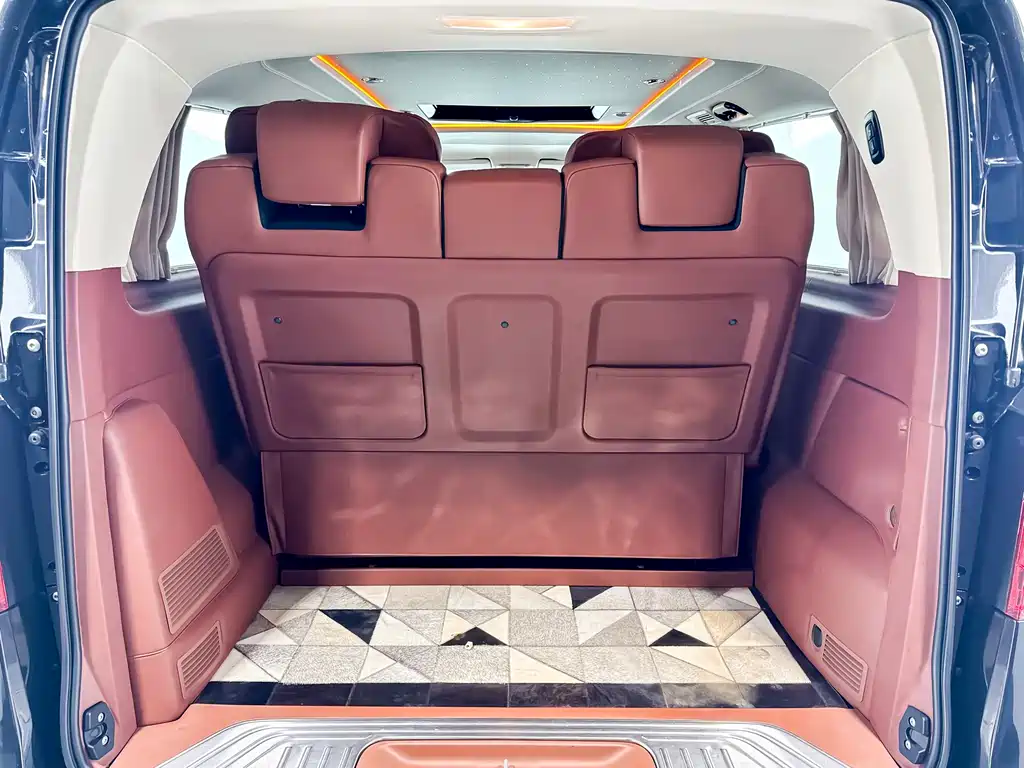 Vito 2020 2.0T Business Edition 7 seats купить на сайте DeffCars