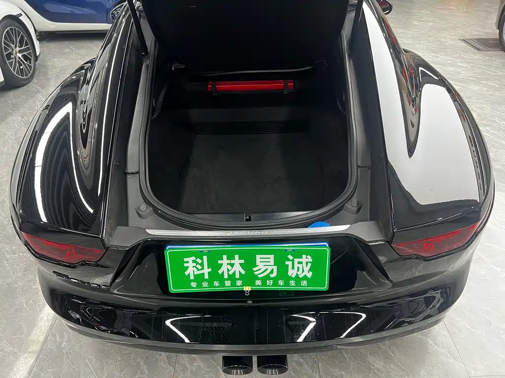 Jaguar F-TYPE 2023 P300 hardtop version R-DYNAMIC BLACK купить на сайте DeffCars