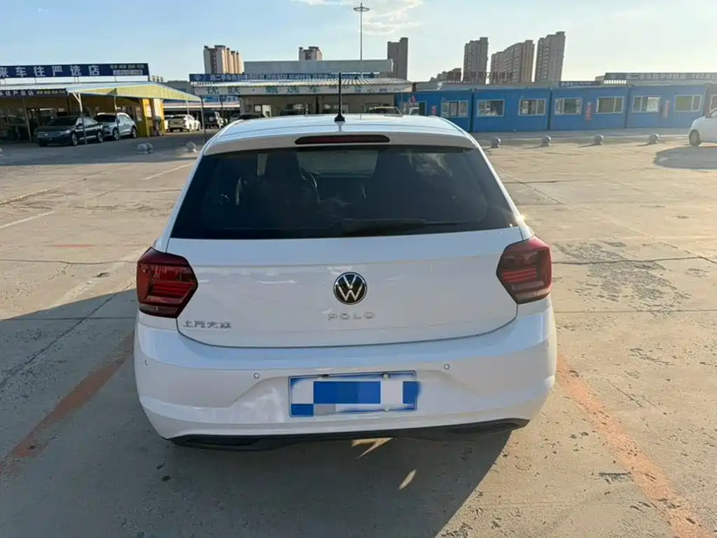 Polo 2021 Plus 1.5L Automatic Colorful Technology Edition купить на сайте DeffCars