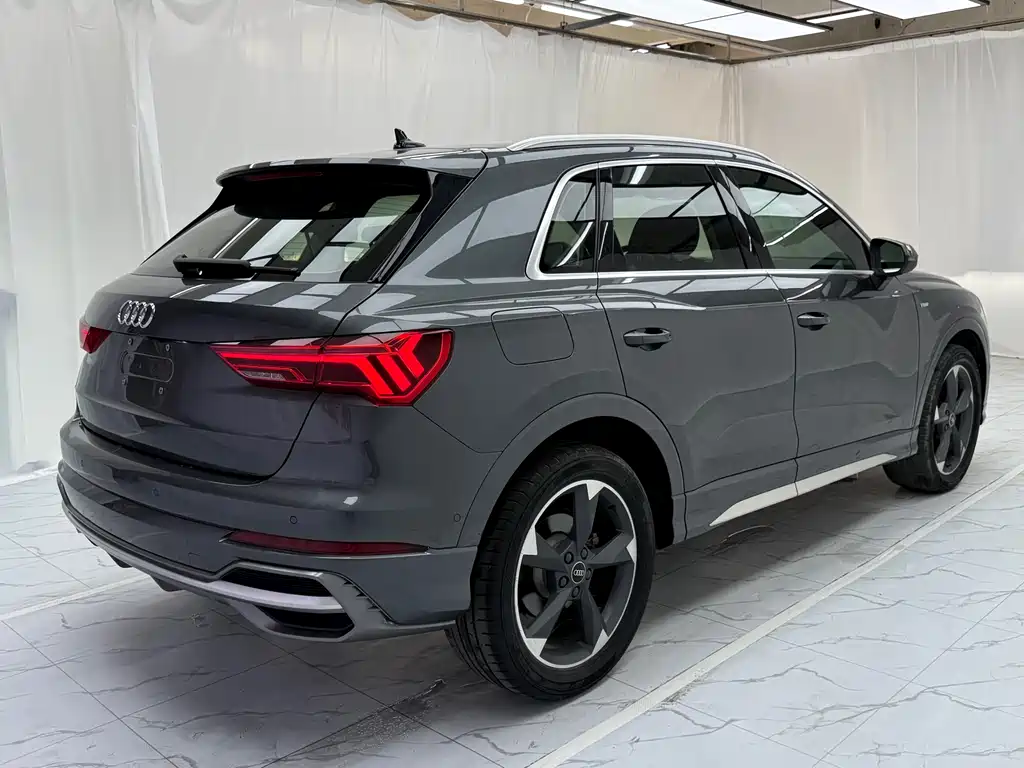 Audi Q3 2022 35 TFSI Fashionable and Dynamic купить на сайте DeffCars