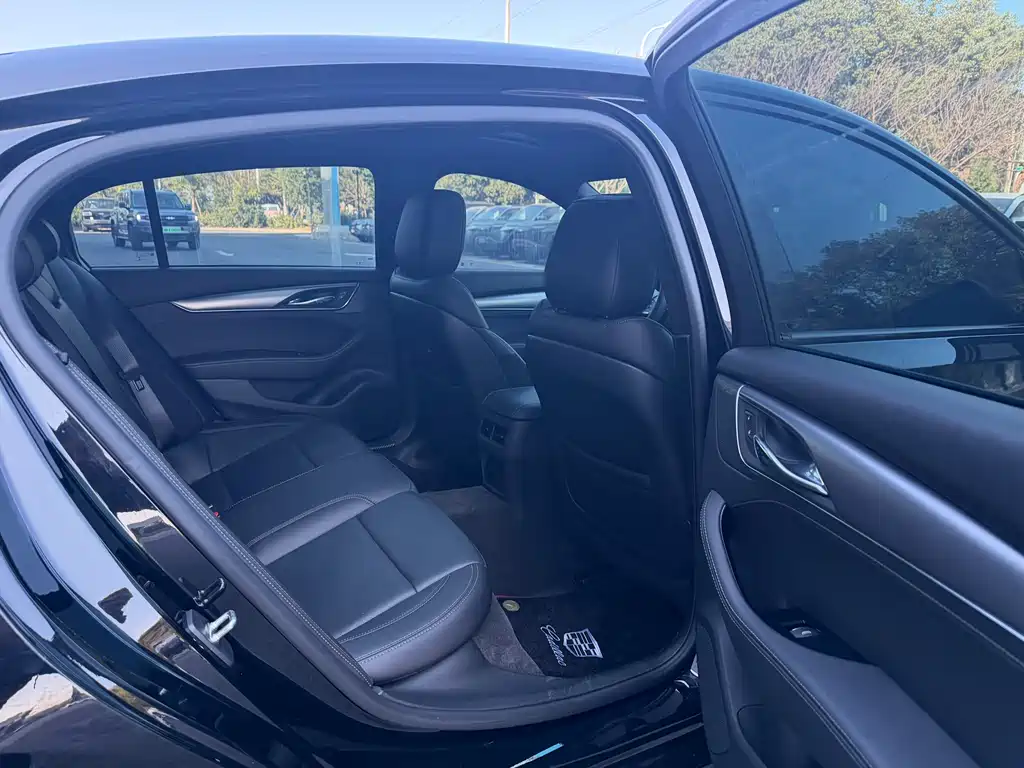 Cadillac CT5 2024 28T Luxury Pro купить на сайте DeffCars