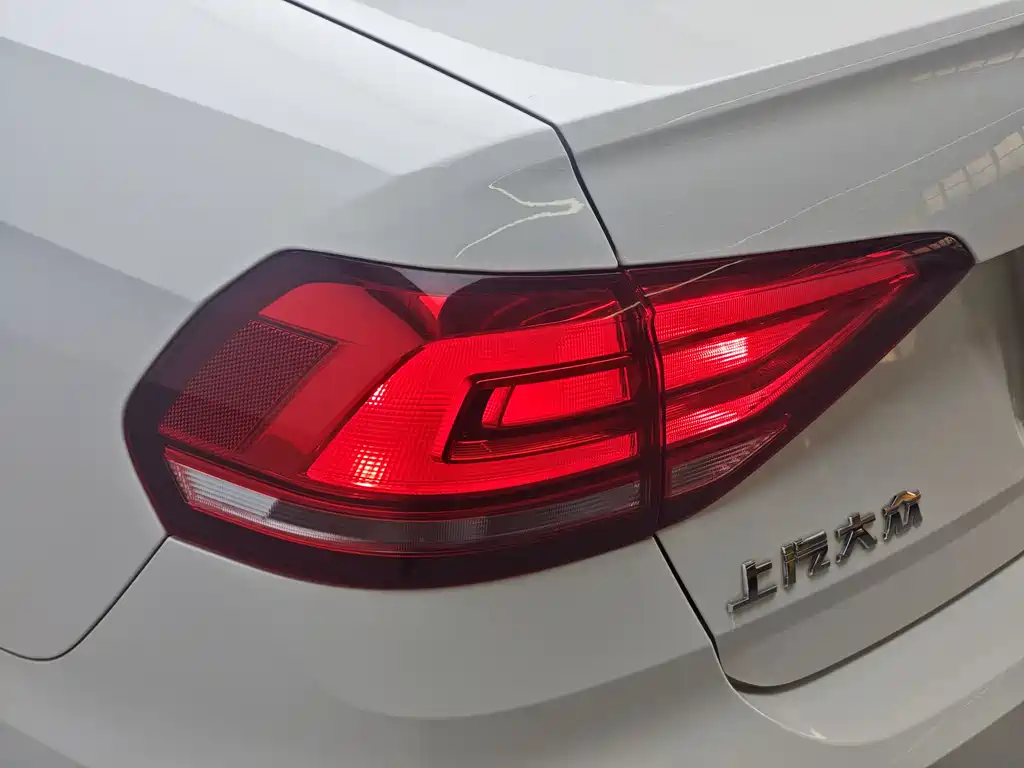 Lavida 2019 1.5L Automatic Fashion Edition National VI купить на сайте DeffCars
