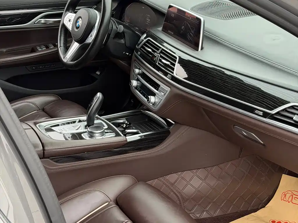 BMW 7 Series 2019 730Li M Sports Package купить на сайте DeffCars