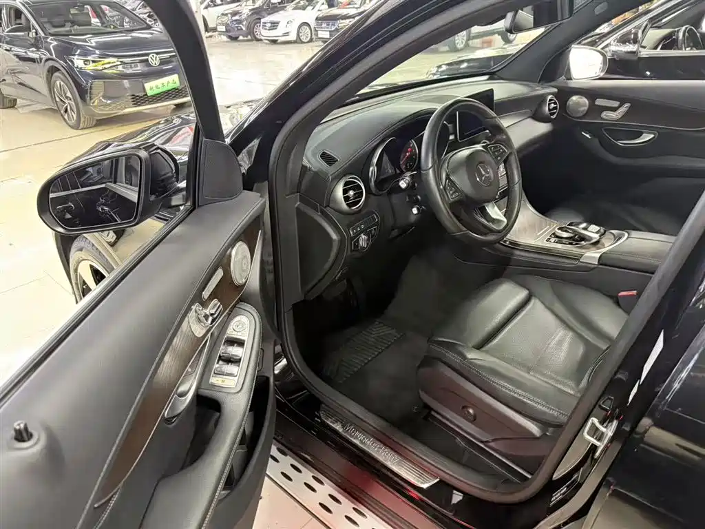 Mercedes-Benz GLC 2018 facelift GLC 300 4MATIC dynamic купить на сайте DeffCars
