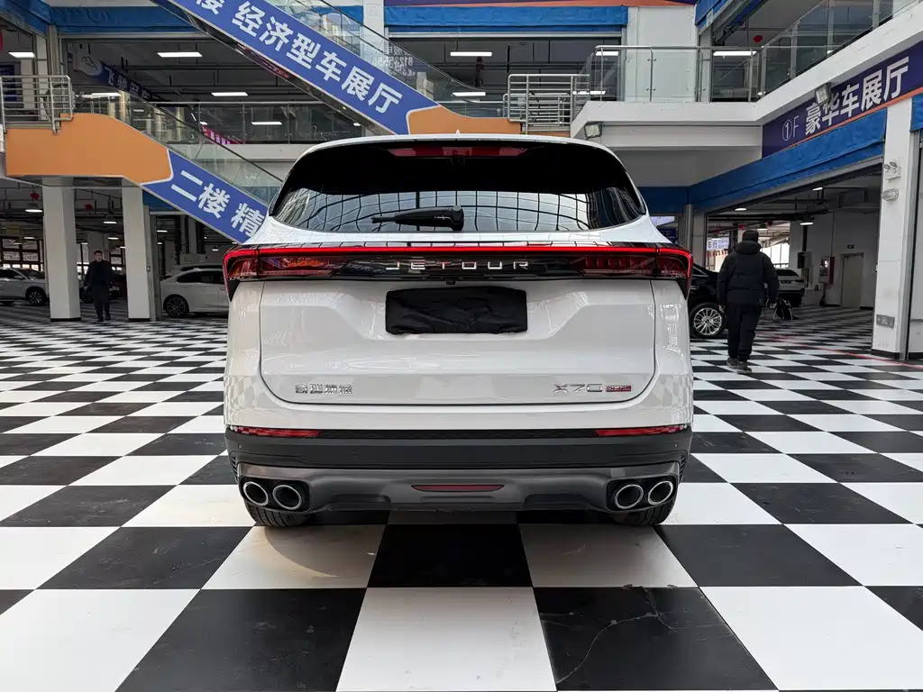 Jietu X70 PLUS 2021 facelift 1.5T DCT Mountain PRO 7 seats купить на сайте DeffCars