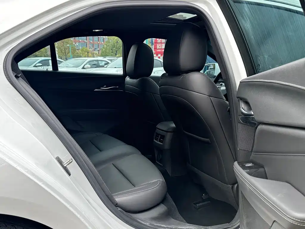 Cadillac CT4 2021 28T luxury model купить на сайте DeffCars