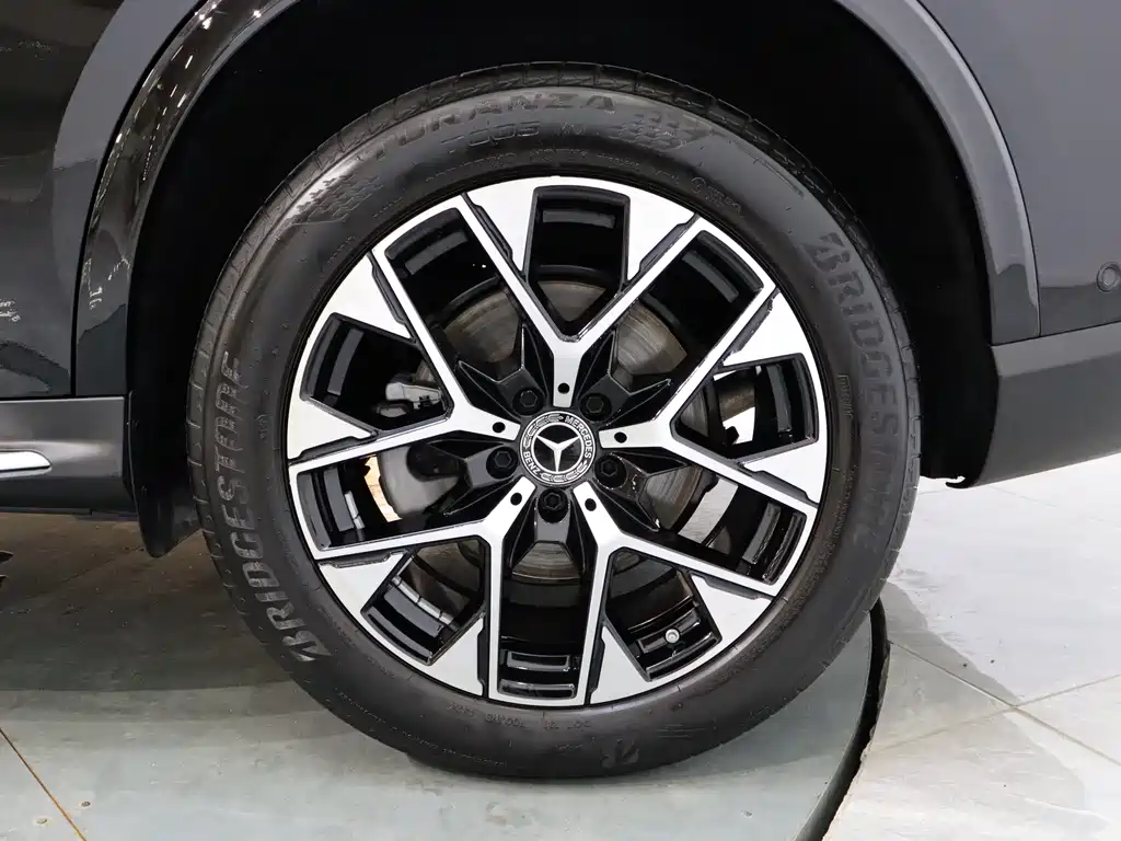 Mercedes-Benz GLC 2024 GLC 260 L 4MATIC luxury model 5 seats купить на сайте DeffCars