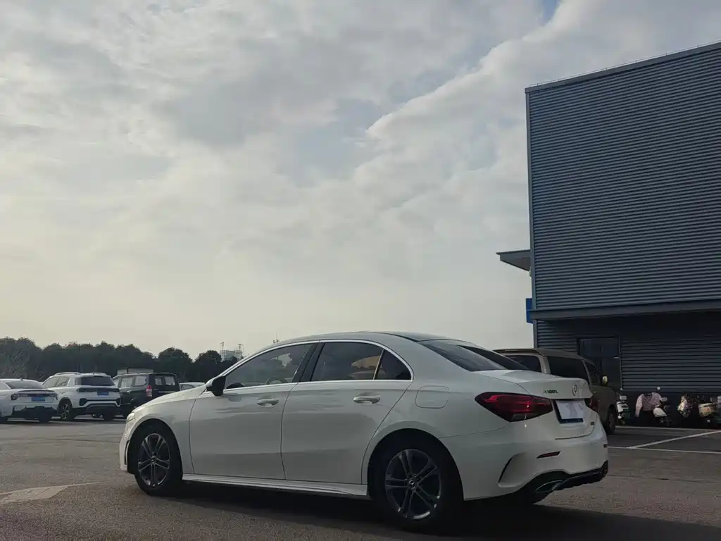 Mercedes-Benz A-Class 2022 A 180 L Sports Sedan купить на сайте DeffCars
