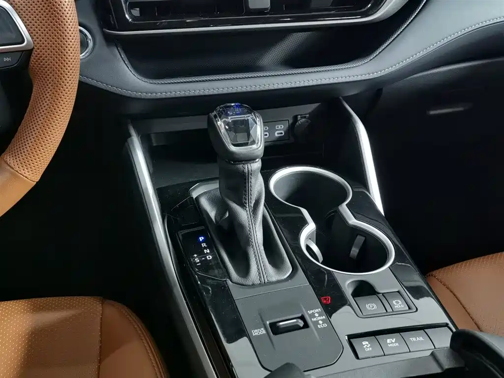 Highlander 2023 2.5L smart electric hybrid dual-engine four-wheel drive elite version 7 seats купить на сайте DeffCars