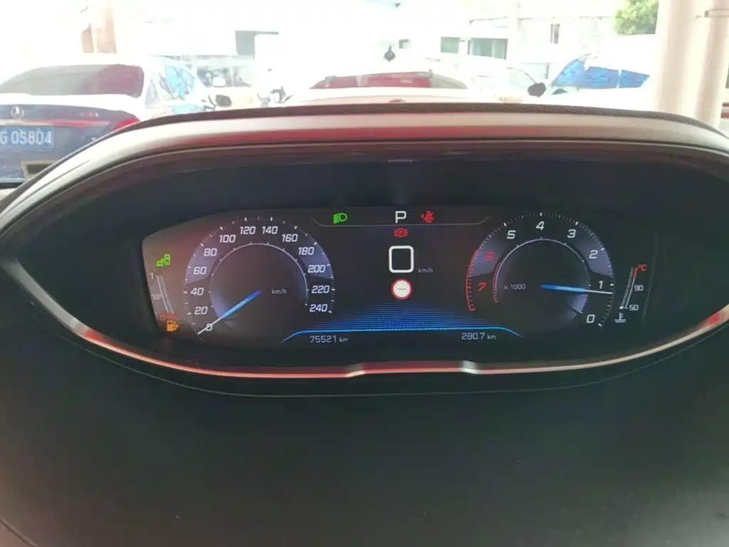 Peugeot 5008 2017 380THP 7-seat luxury version купить на сайте DeffCars