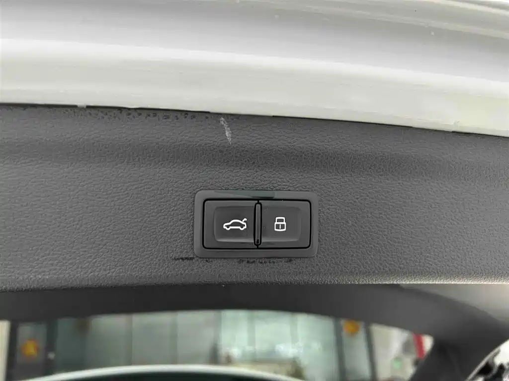 Audi Q3 2022 35 TFSI Fashionable and Dynamic купить на сайте DeffCars