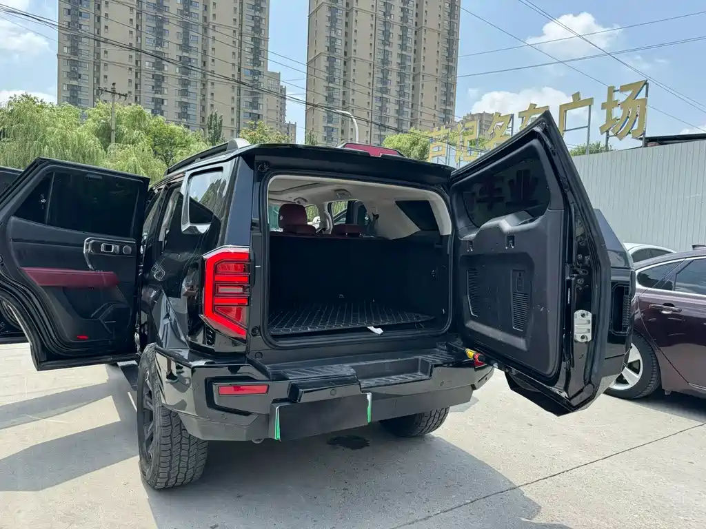 TANK 400 New Energy 2024 Hi4-T City Edition купить на сайте DeffCars
