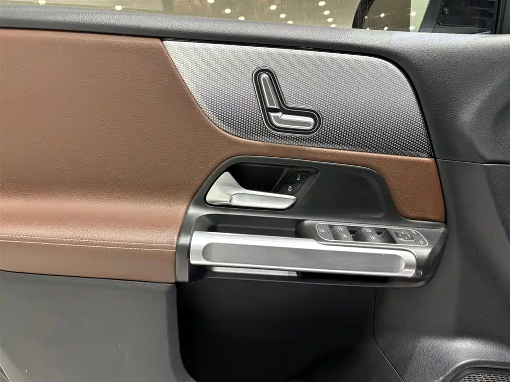 Mercedes-Benz GLB 2022 GLB 200 Dynamic купить на сайте DeffCars