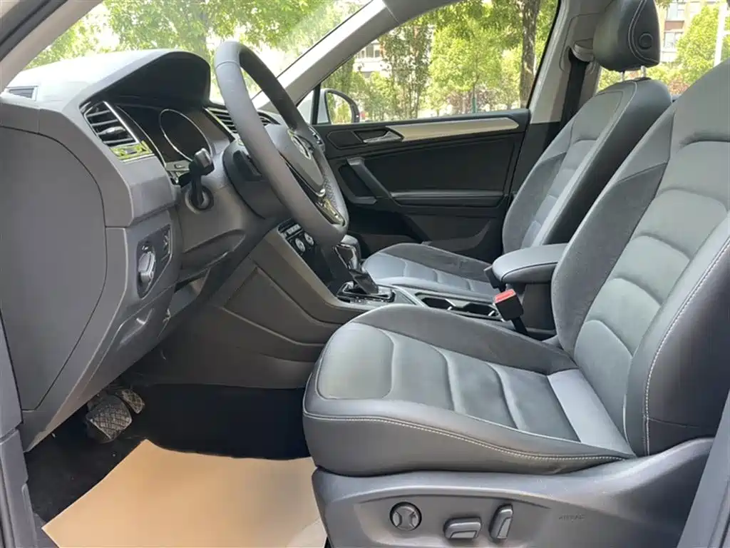 Tiguan L 2019 330TSI automatic two-wheel drive panoramic comfort version National VI купить на сайте DeffCars