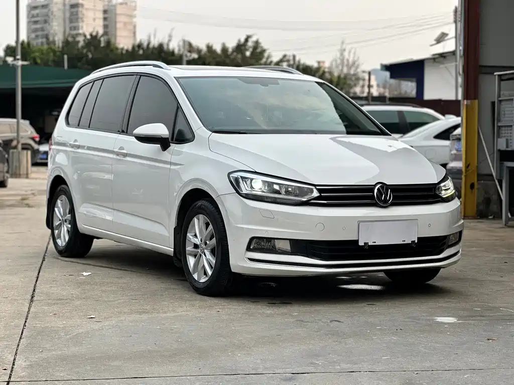 Touran 2016 Touran L 280TSI DSG Shuya Edition купить на сайте DeffCars