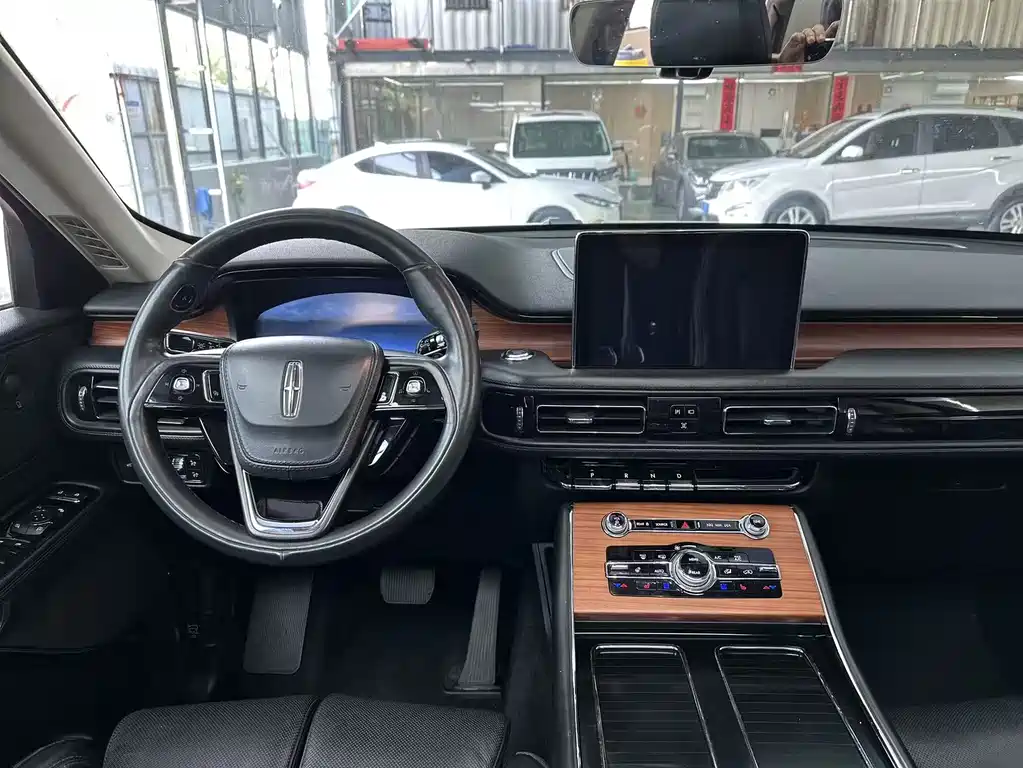 Aviator (Imported) 2020 3.0T V6 AWD Premium Edition купить на сайте DeffCars